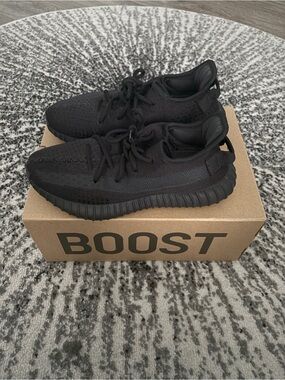 adidas Yeezy Boost 350 V2 Onyx, Sz 6.5